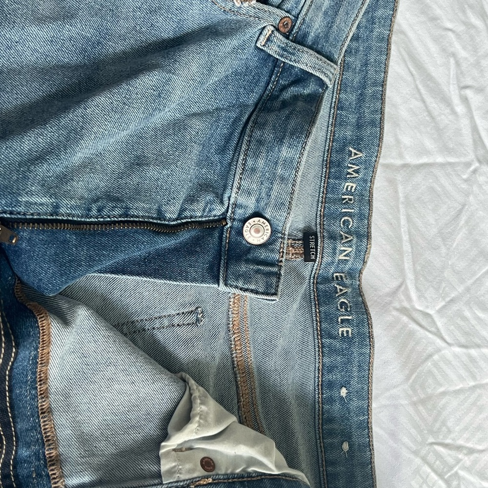 American Eagle Medium Blue Women's Straight Leg Jeans STRETCH. Size 18